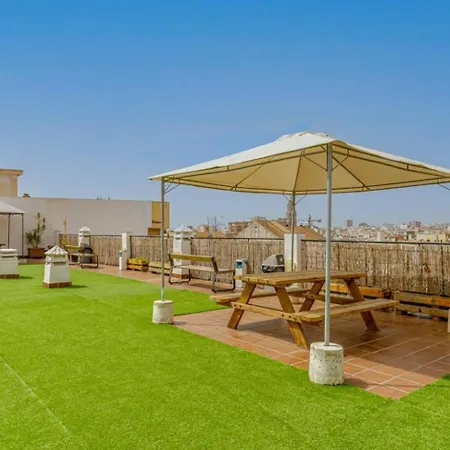 Apartamento Centrico La Merced - Free Parking & Free Gym Malaga Exterior photo